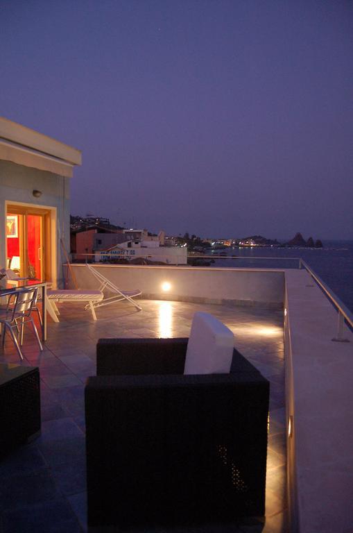 Bed and Breakfast La Terrazza Sul Mare à Aci Castello Chambre photo