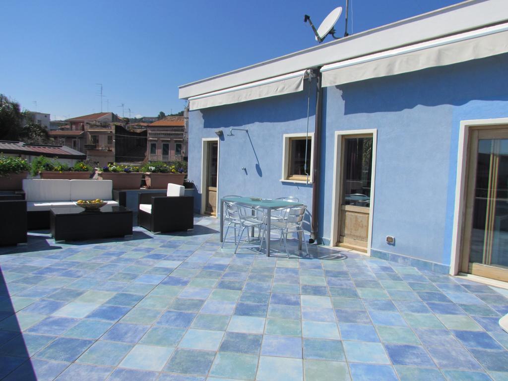 Bed and Breakfast La Terrazza Sul Mare à Aci Castello Extérieur photo